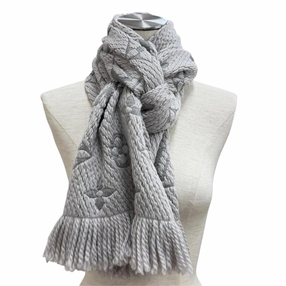 LOUIS VUITTON M74742 Echarpe Logomania Wool Silk Blend Gris Perle Fringe Stol... - Picture 2 of 7